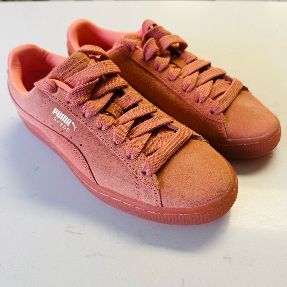 Puma Salmon suede sneakers